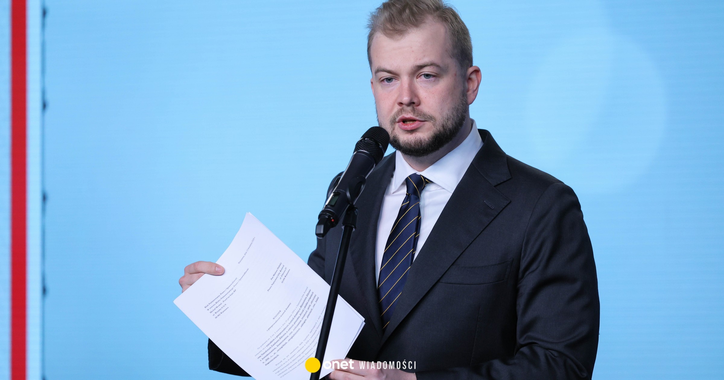 Poseł PiS na Ibizie z szefem giełdy kryptowalut. Moskal tłumaczy się po publikacji mediów